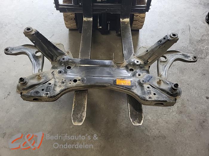 Used Subframe Renault Master III (MA/MB/MC/MD/MH/MF/MG/MH) 2.3 dCi 145 16V Price € 178,50 Margin scheme offered by C&J Bedrijfsauto's & Onderdelen