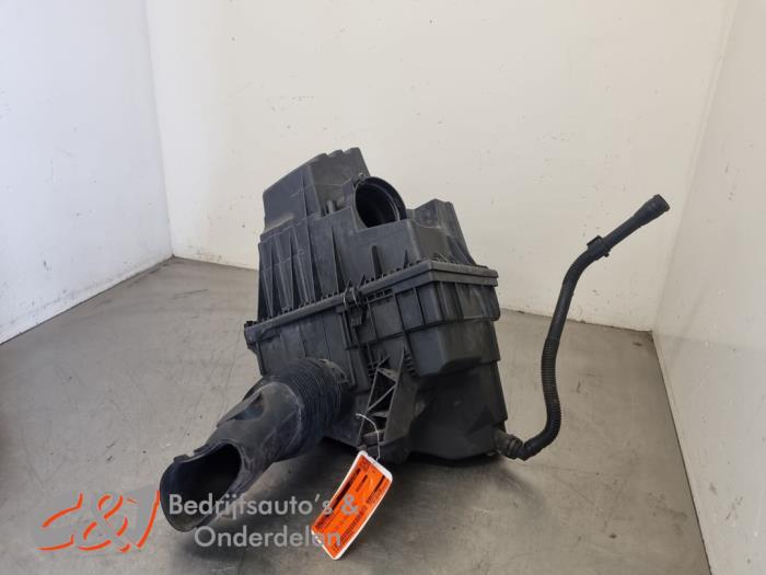 Begagnade Luftfilterhus Volkswagen Transporter T5 2.0 BiTDI DRF 4 Motion Pris € 15,75 Marginaltabell erbjuds av C&J Bedrijfsauto's & Onderdelen
