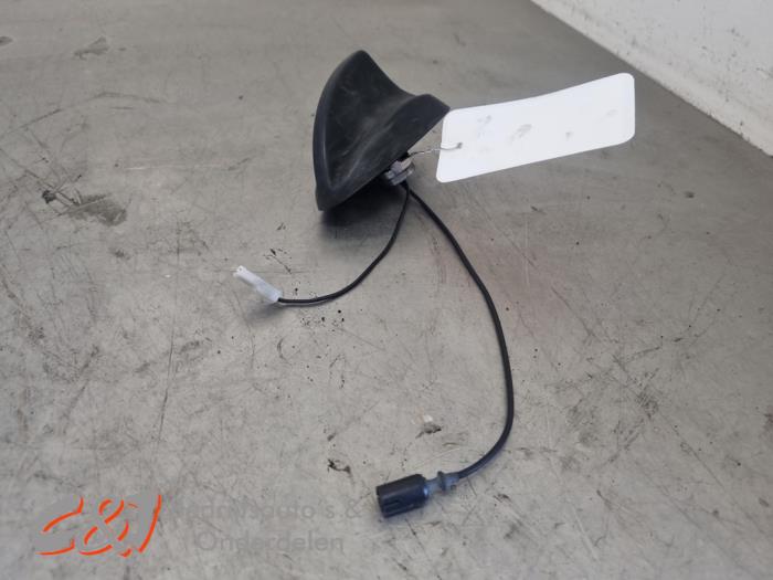 Używane Antena Volkswagen Transporter T5 2.0 BiTDI DRF 4 Motion Cena € 21,00 Procedura marży oferowane przez C&J Bedrijfsauto's & Onderdelen