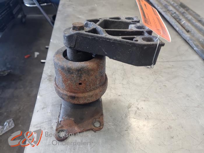 Used Engine mount Volkswagen Transporter T5 2.0 BiTDI DRF 4 Motion Price € 21,00 Margin scheme offered by C&J Bedrijfsauto's & Onderdelen