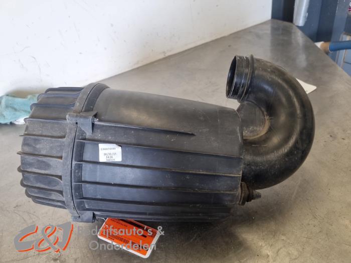 Begagnade Luftfilter Peugeot Boxer (U9) 2.2 HDi 130 Euro 5 Pris € 78,75 Marginaltabell erbjuds av C&J Bedrijfsauto's & Onderdelen