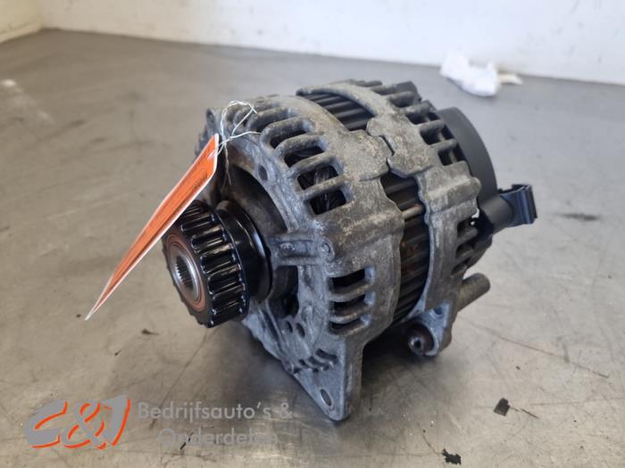 Gebrauchte Dynamo Volkswagen Transporter T5 2.5 TDi Preis € 68,25 Margenregelung angeboten von C&J Bedrijfsauto's & Onderdelen