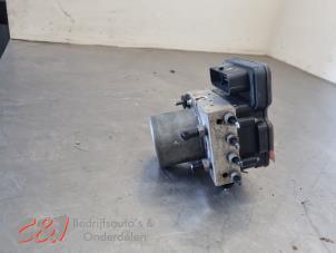 ABS Pumpe van een Ford Transit Custom 2.0 TDCi 16V Eco Blue 130 2020