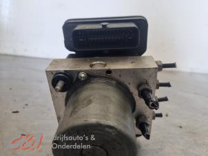 ABS Pumpe van een Ford Transit Custom 2.0 TDCi 16V Eco Blue 130 2020