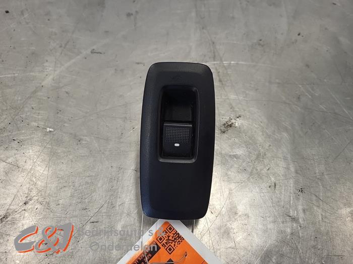 Usados Interruptor de ventanilla eléctrica Ford Ranger 2.0 EcoBlue 16V 4x4 Precio € 21,00 Norma de margen ofrecido por C&J Bedrijfsauto's & Onderdelen