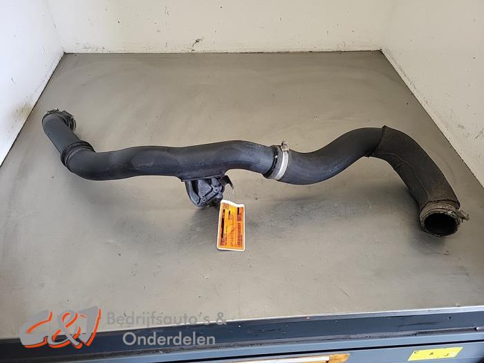 Gebrauchte Intercooler Rohr Ford Transit Custom 2.0 TDCi 16V Eco Blue 170 Preis € 36,75 Margenregelung angeboten von C&J Bedrijfsauto's & Onderdelen