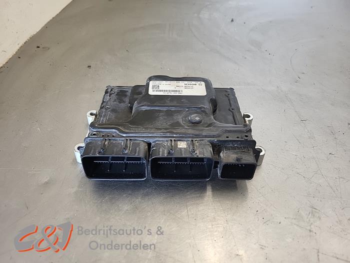 Used Engine management computer Renault Trafic (1FL/2FL/3FL/4FL) 2.0 dCi 16V 120 Price € 157,50 Margin scheme offered by C&J Bedrijfsauto's & Onderdelen