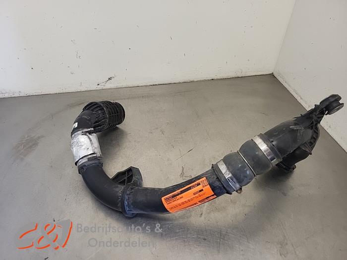Gebrauchte Intercooler Rohr Renault Trafic (1FL/2FL/3FL/4FL) 2.0 dCi 16V 110 Preis € 105,00 Margenregelung angeboten von C&J Bedrijfsauto's & Onderdelen