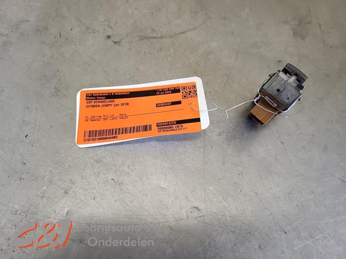 Usados Interruptor ESP Citroen Jumpy 2.0 Blue HDI 180 Precio € 10,50 Norma de margen ofrecido por C&J Bedrijfsauto's & Onderdelen