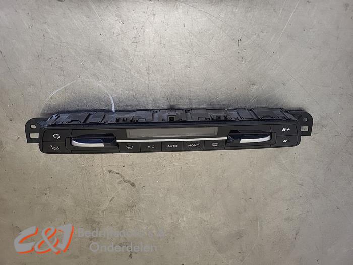 Usagé Commande chauffage Citroen Jumpy 2.0 Blue HDI 180 Prix € 52,50 Règlement à la marge proposé par C&J Bedrijfsauto's & Onderdelen