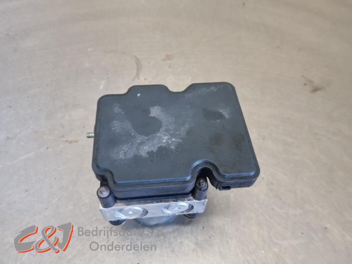 Usagé Bloc ABS Citroen Jumpy 2.0 Blue HDI 180 Prix € 68,25 Règlement à la marge proposé par C&J Bedrijfsauto's & Onderdelen