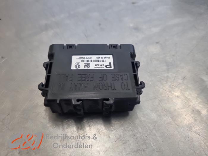Używane Modul (rózne) Renault Trafic (1FL/2FL/3FL/4FL) 2.0 dCi 16V 110 Cena € 15,75 Procedura marży oferowane przez C&J Bedrijfsauto's & Onderdelen