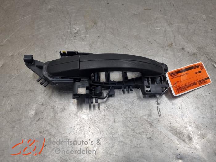 Sliding door handle