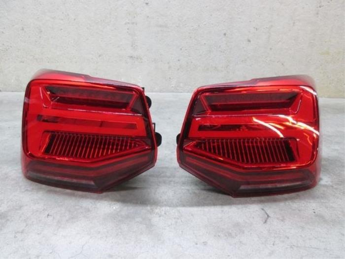 OE Replacement Passenger Side Taillight Assembly For Ford Ranger 1993-1997 - Partslink FO2801110 - View #5