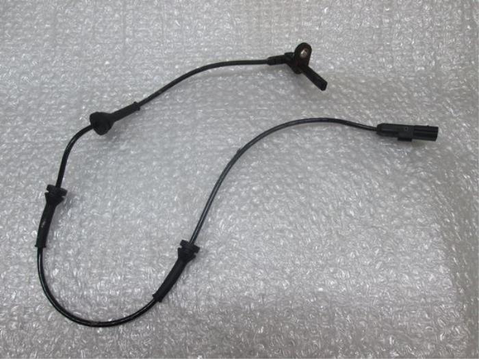 Begagnade ABS-sensor Renault Master III (FV) Pris € 18,15 Inklusive moms erbjuds av NNP Automotive Group