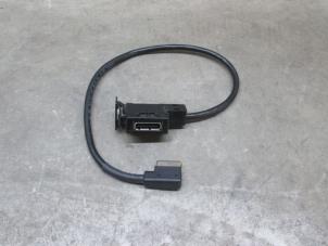 Usagé Connexion USB Skoda Yeti (5LAC) Prix € 30,25 Prix TTC proposé par NNP Automotive Group