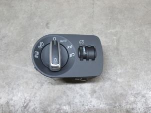 Usados Interruptor de luz Audi A1 Sportback (8XA/8XF) Precio € 30,25 IVA incluido ofrecido por NNP Automotive Group