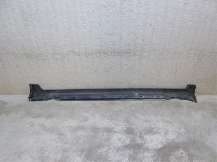 Side skirt, left from a Audi A4 (B6)  2005
