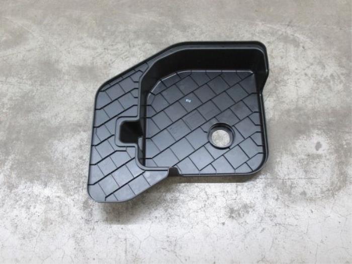 Spare wheel holder from a Audi A4 (B8)  2011