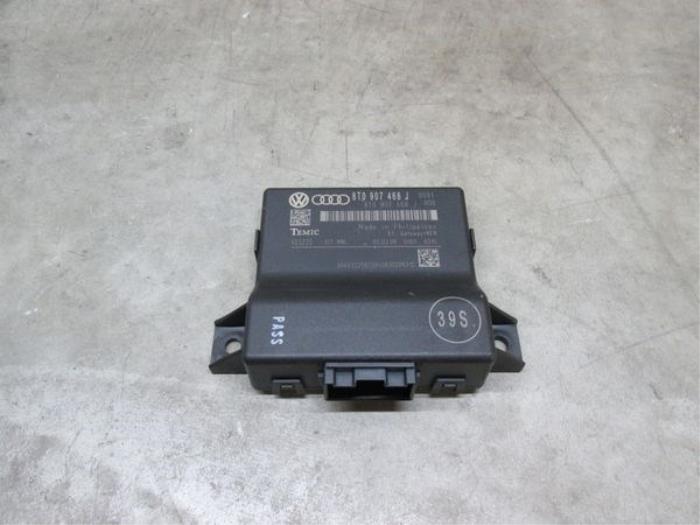 Gateway module Audi A4 Avant - 8T0907468J TEMIC