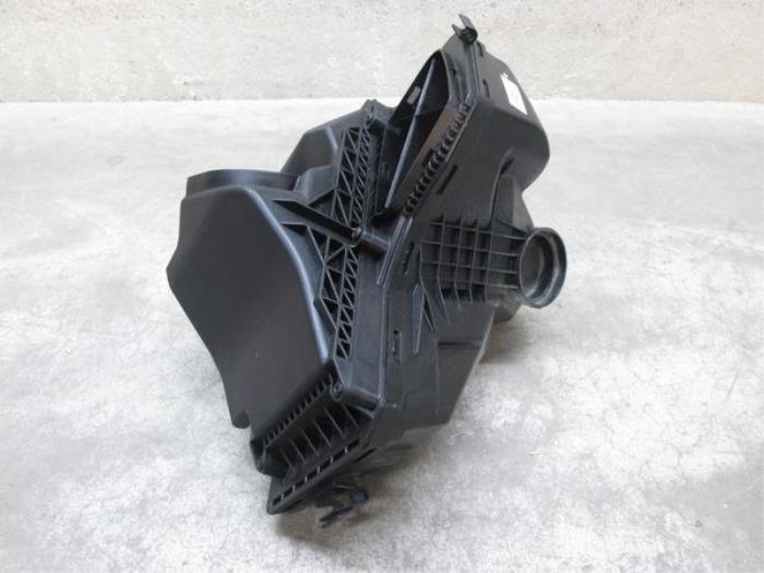 Begagnade Luftfilterhus Audi A4 (B8) 1.8 TFSI 16V Pris € 54,45 Inklusive moms erbjuds av NNP Automotive Group