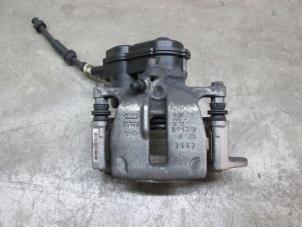 Used Rear brake calliper, right Audi A4 Avant (B8) Price € 90,75 Inclusive VAT offered by NNP Automotive Group