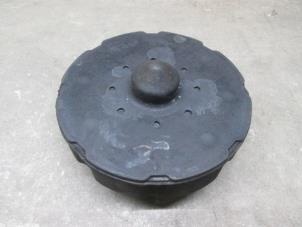 Used Rear spring retainer, left Audi Q5 (8RB) Price € 3,63 Inclusive VAT offered by NNP Automotive Group