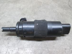 Used Headlight washer pump Audi A4 (B9) Price € 18,15 Inclusive VAT offered by NNP Automotive Group