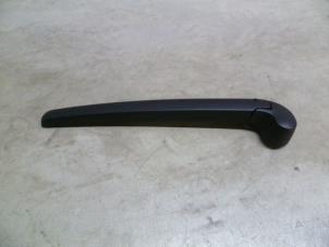 Used Rear wiper arm Audi A6 Avant (C7) Price € 14,52 Inclusive VAT offered by NNP Automotive Group