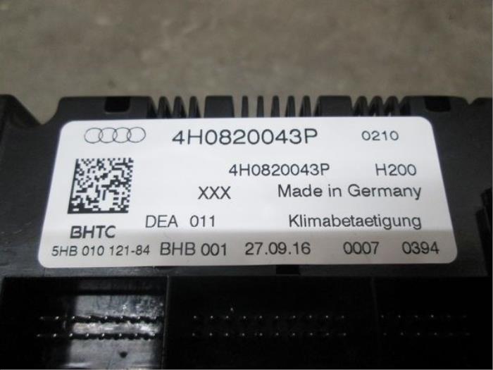 Panel de control de calefacción de un Audi A8 (D4)  2016