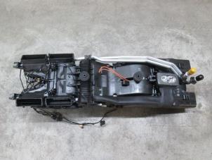 Usagé Boîtier chauffage Audi A8 (D4) Prix € 114,95 Prix TTC proposé par NNP Automotive Group