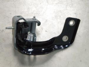 Used Tailgate hinge Audi Q5 (8RB) Price € 12,10 Inclusive VAT offered by NNP Automotive Group