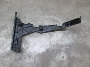 Used Rear bumper bracket, left Audi Q5 (8RB) Price € 4,84 Inclusive VAT offered by NNP Automotive Group