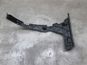 Used Rear bumper bracket, right Audi Q5 (8RB) Price € 4,84 Inclusive VAT offered by NNP Automotive Group