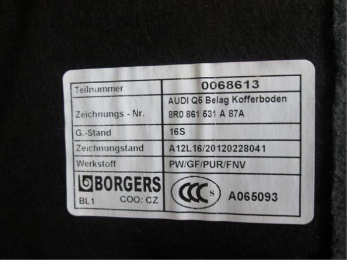 Suelo maletero de un Audi Q5 (8RB)  2012
