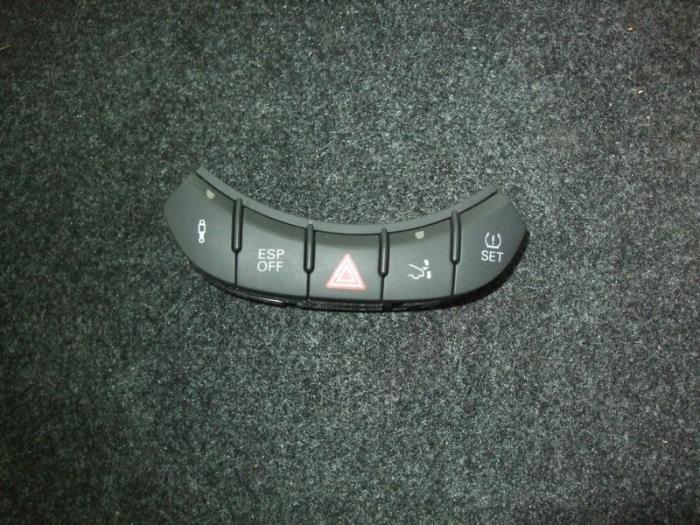 Interruptor de un Audi TT (8J3)  2009