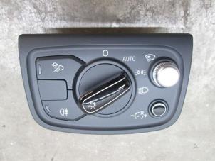 Usados Interruptor de luz Audi A8 (D4) Precio € 42,35 IVA incluido ofrecido por NNP Automotive Group