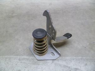 Used Bonnet lock mechanism BMW 5 serie (E60) Price € 8,47 Inclusive VAT offered by NNP Automotive Group