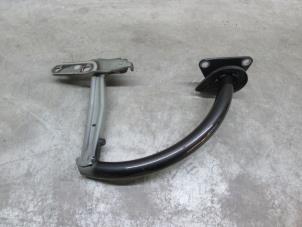 Used Tailgate hinge Volkswagen Passat (362) Price € 30,25 Inclusive VAT offered by NNP Automotive Group