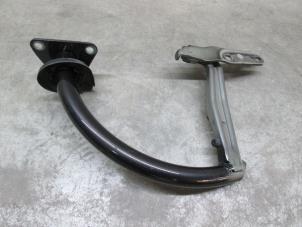Used Tailgate hinge Volkswagen Passat (362) Price € 30,25 Inclusive VAT offered by NNP Automotive Group