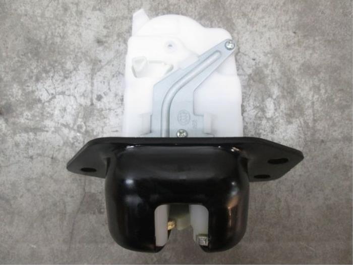 Nissan XTrail Tailgate lock mechanisms stock