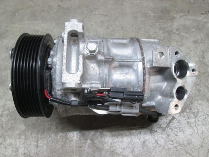 Air conditioning pump from a Renault Grand Scénic IV (RFAR)  2019