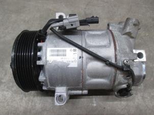 Used Air conditioning pump Renault Captur (2R) 0.9 Energy TCE 12V Price € 175,45 Inclusive VAT offered by NNP Automotive Group