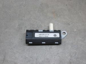 Usagé Antenne amplificateur Volkswagen Caddy III (2KA,2KH,2CA,2CH) Prix € 24,20 Prix TTC proposé par NNP Automotive Group
