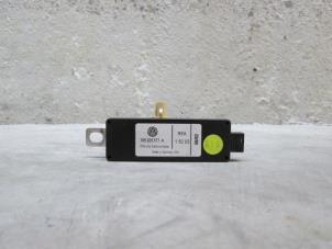 Used Antenna Amplifier Volkswagen Transporter T5 Price € 18,15 Inclusive VAT offered by NNP Automotive Group