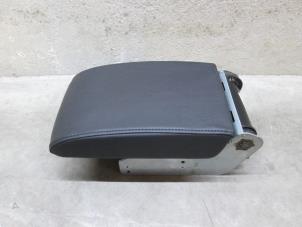 Used Armrest Volkswagen Golf Plus (5M1/1KP) Price € 102,85 Inclusive VAT offered by NNP Automotive Group