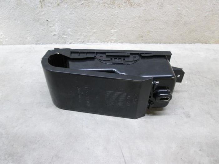 Cup holder from a Volkswagen Golf VI (5K1)  2009