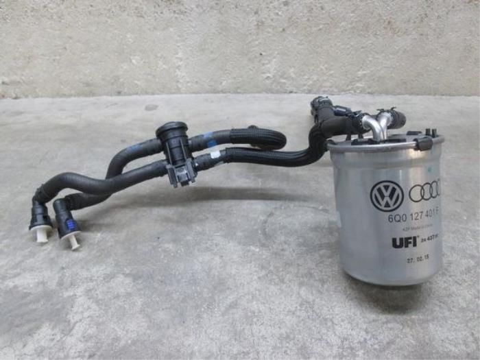 Filtro de combustible de un Volkswagen Polo V (6R) 1.6 TDI 16V 75 2014