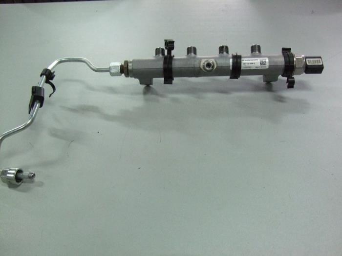 Gebrauchte Kraftstoffverteiler Volkswagen Touareg (7PA/PH) 4.2 TDI V8 DPF 32V Preis € 272,25 Mit Mehrwertsteuer angeboten von NNP Automotive Group