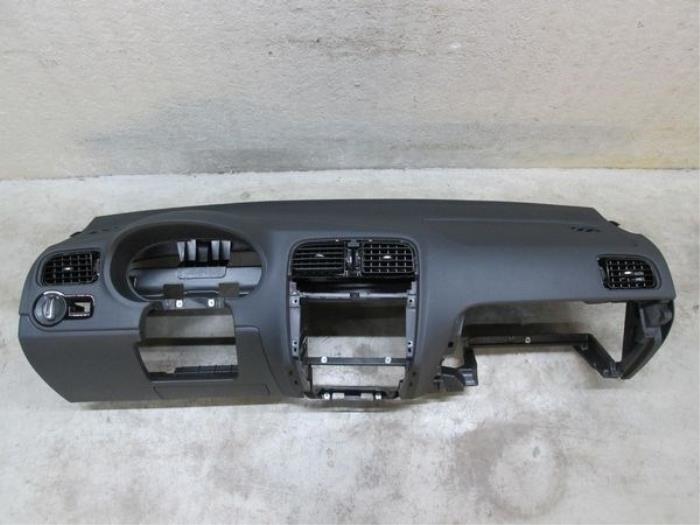 Usados Salpicadero Volkswagen Polo V (6R) Precio € 175,45 IVA incluido ofrecido por NNP Automotive Group
